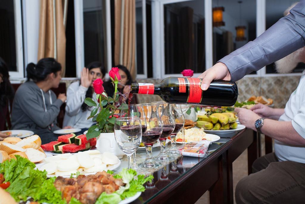 Hanoi Luxury Hotel Zewnętrze zdjęcie