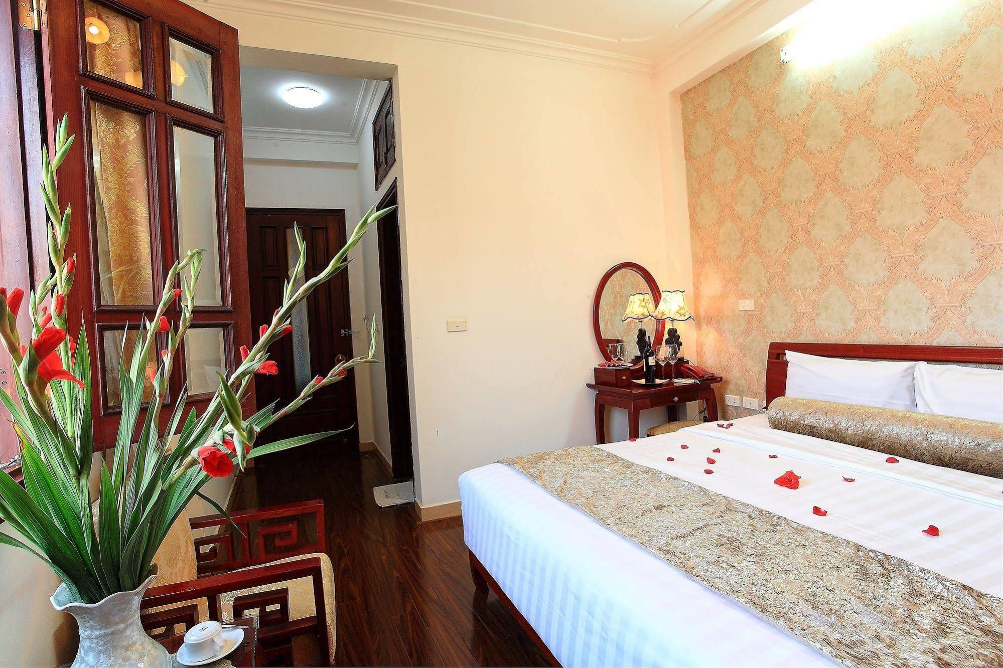 Hanoi Luxury Hotel Zewnętrze zdjęcie